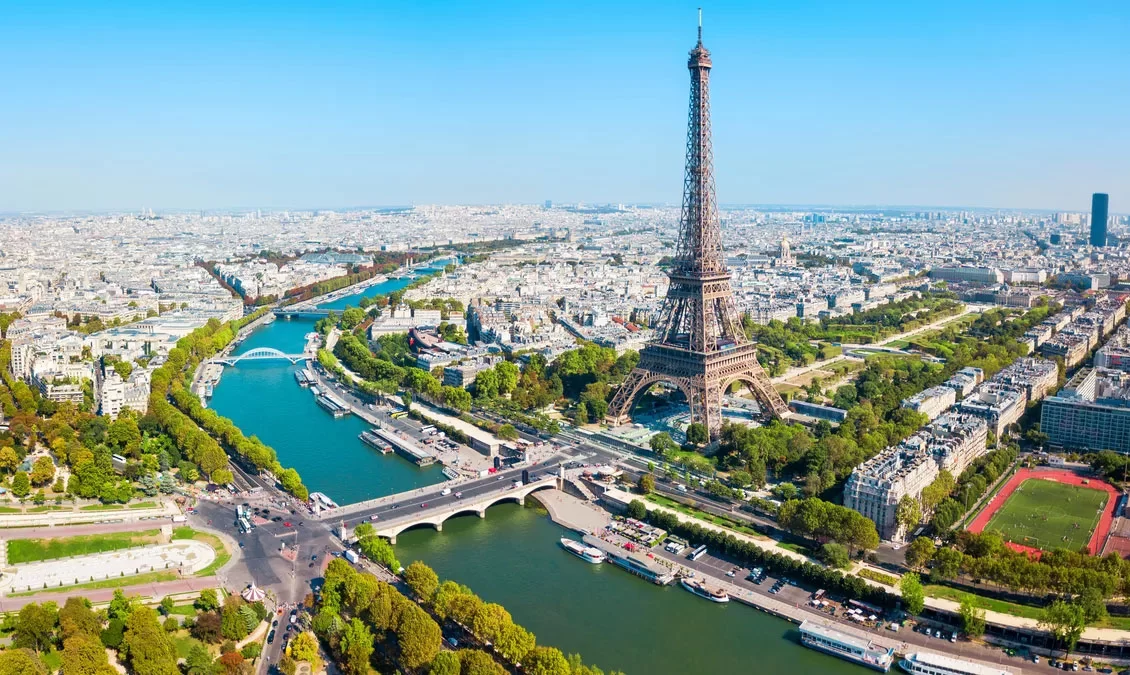 03. Paris
